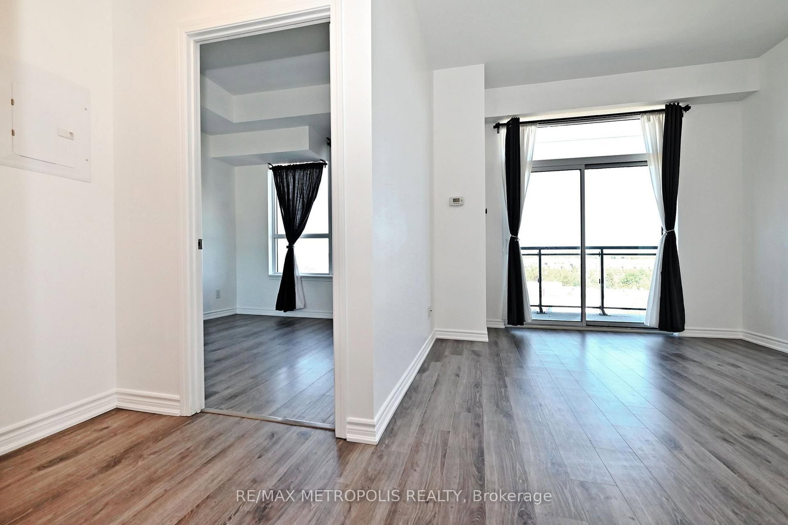 11611 Yonge Street, Unit 809 - Photo 22