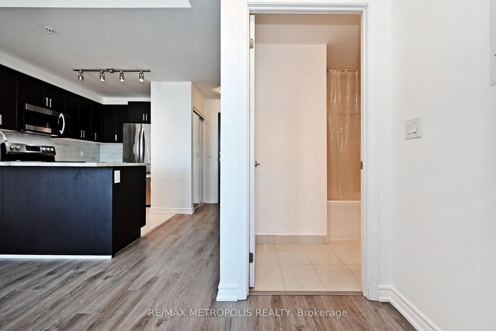 11611 Yonge Street, Unit 809 - Photo 27