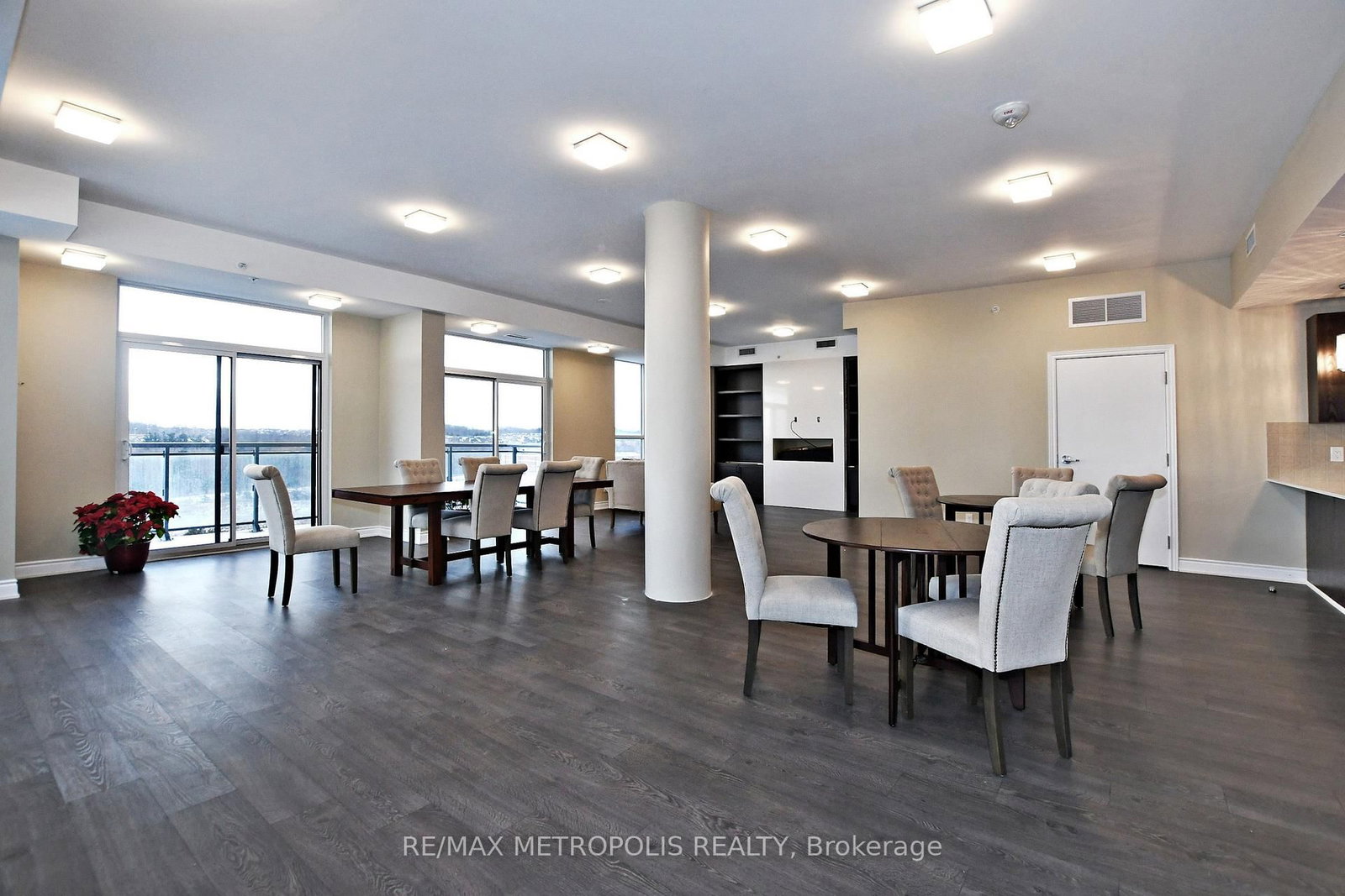 11611 Yonge Street, Unit 809 - Photo 38