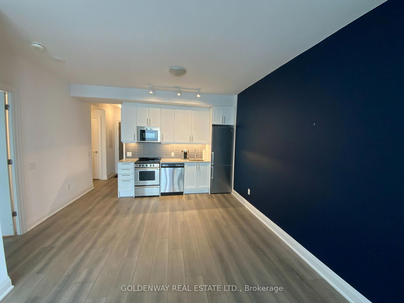 10 Gatineau Drive, Unit 707 - Photo 2
