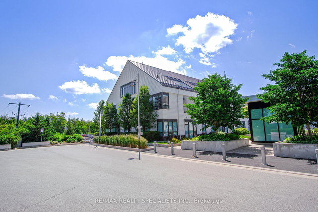 10 - 233 Broward Way