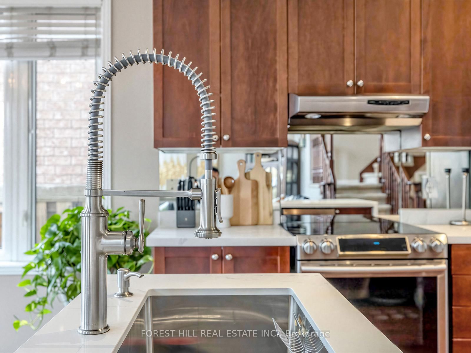 Detached House for sale at 65 Victoria Wood Avenue, Markham, Ontario, L6E 1K2 - Greensborough - MLS: N13007470