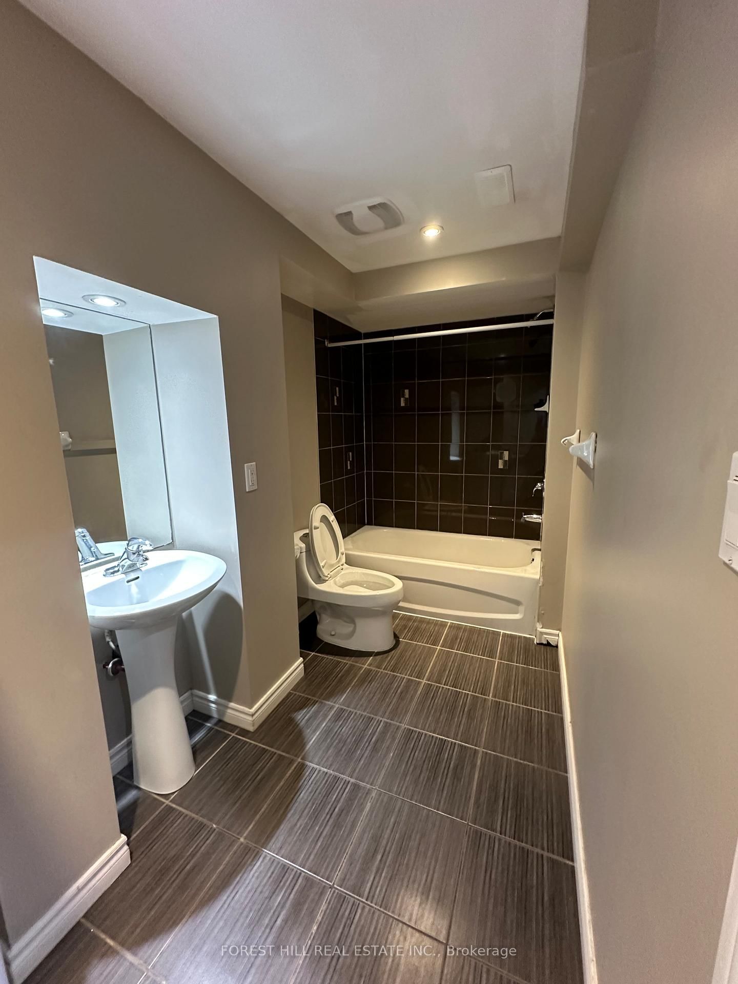 Detached House for sale at 65 Victoria Wood Avenue, Markham, Ontario, L6E 1K2 - Greensborough - MLS: N13007470