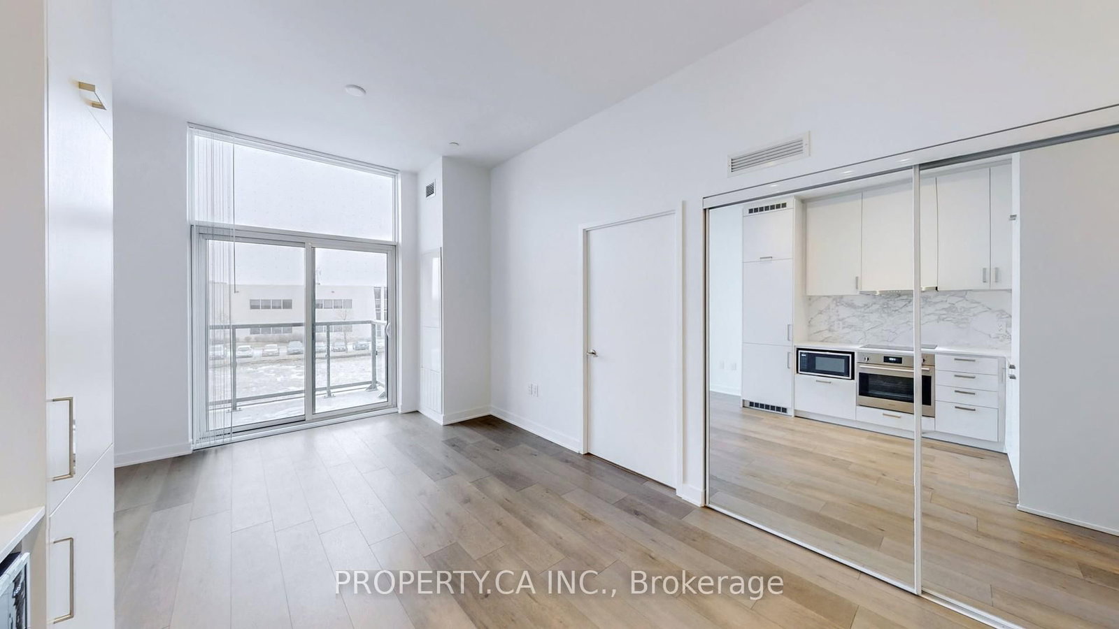 60 Honeycrisp Crescent, Unit 211 - Photo 2