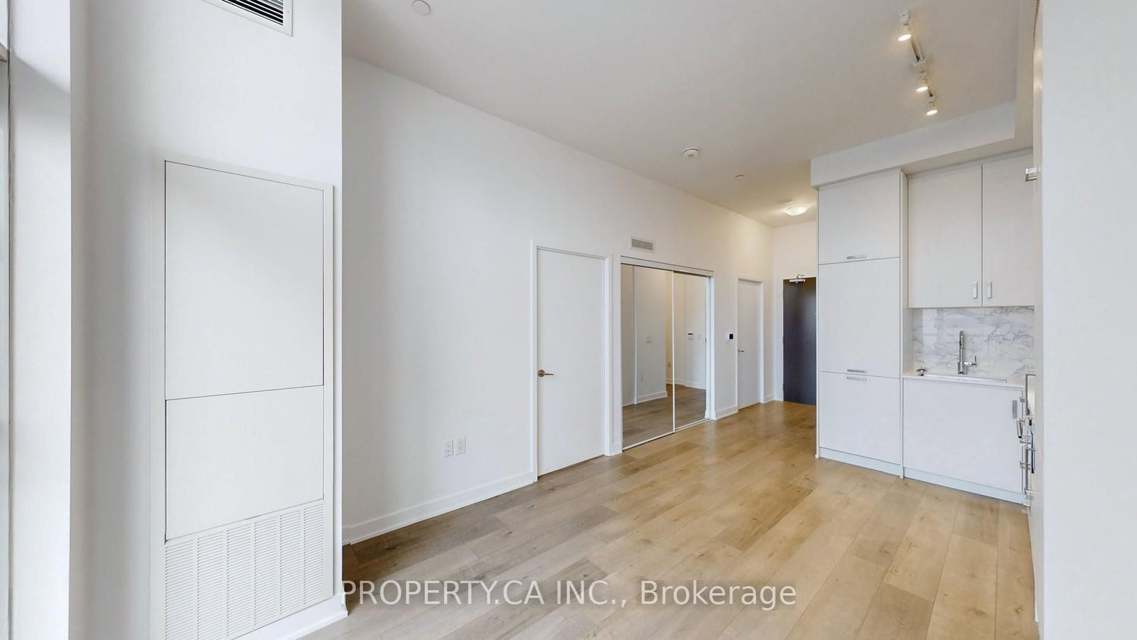 60 Honeycrisp Crescent, Unit 211 - Photo 3