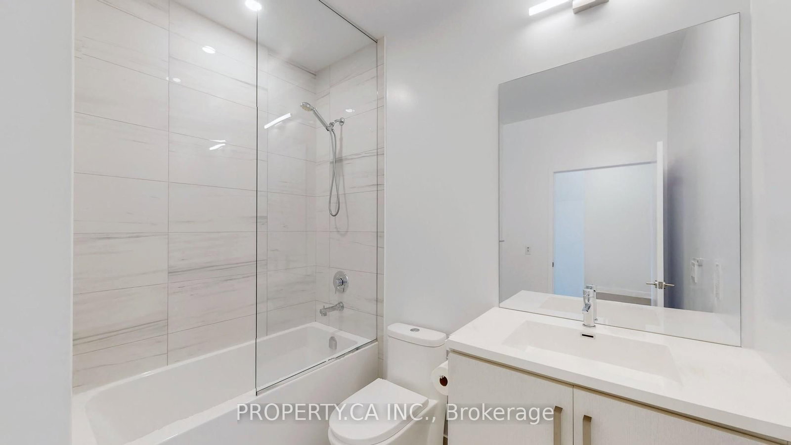 60 Honeycrisp Crescent, Unit 211 - Photo 9