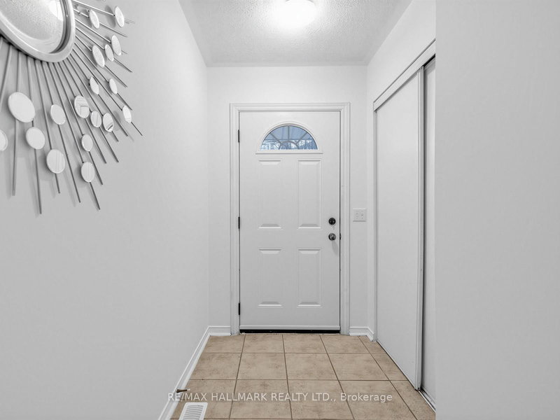 2B - 51 Northern Heights Dr, Richmond Hill, L4B 4C9 | Image 3