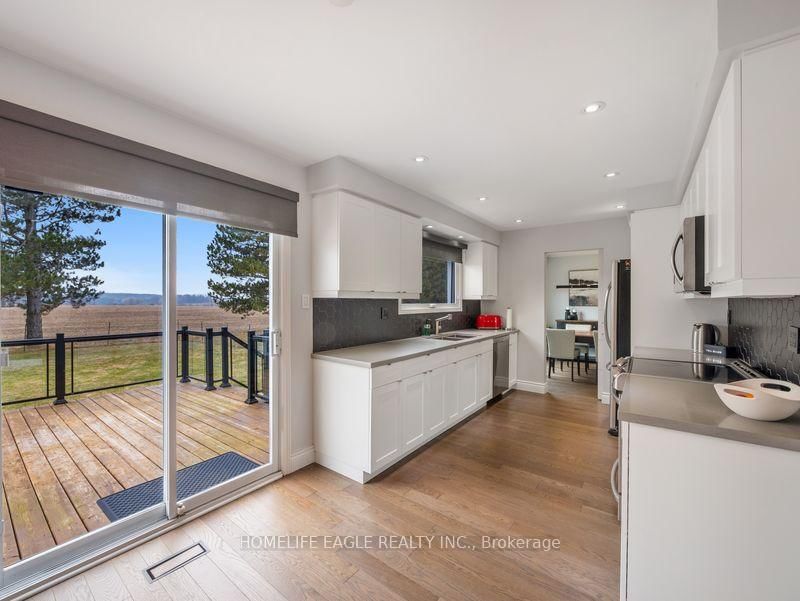 1592 Sideroad 15 - Photo 15