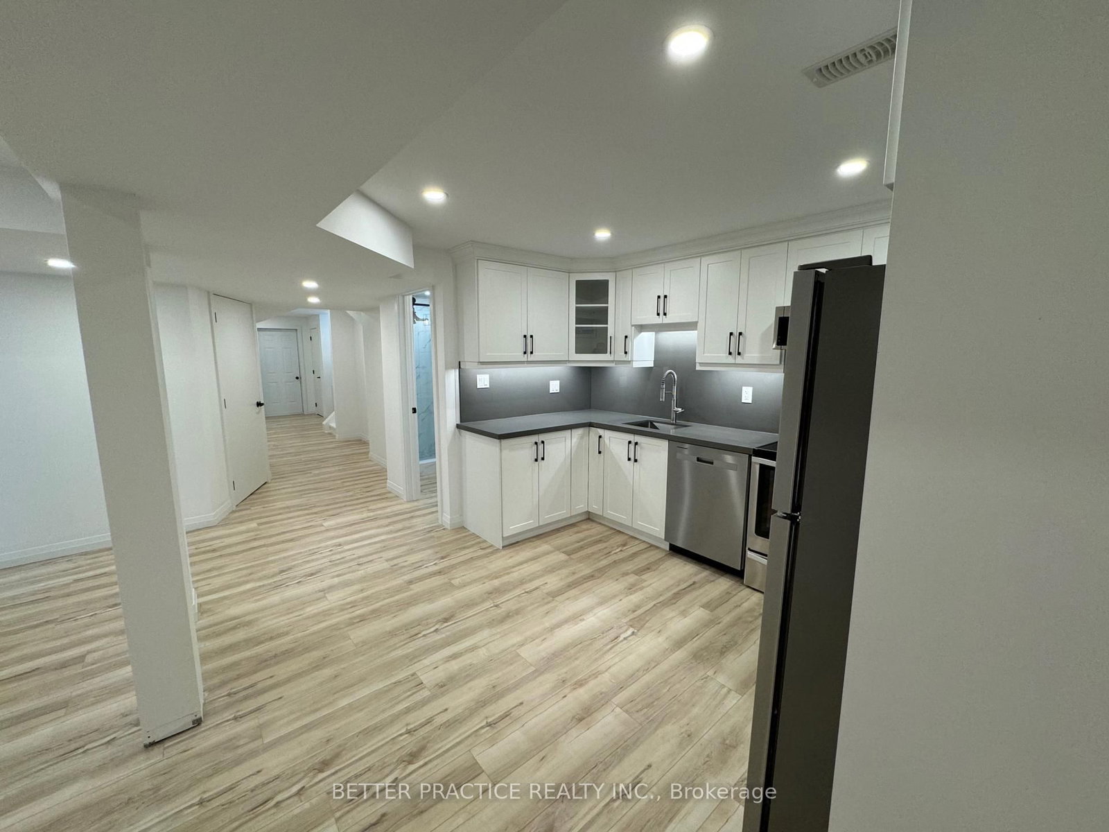 54 Weir Street, Unit Basemen - Photo 5