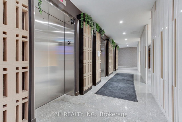 2713 - 498 Caldari Road