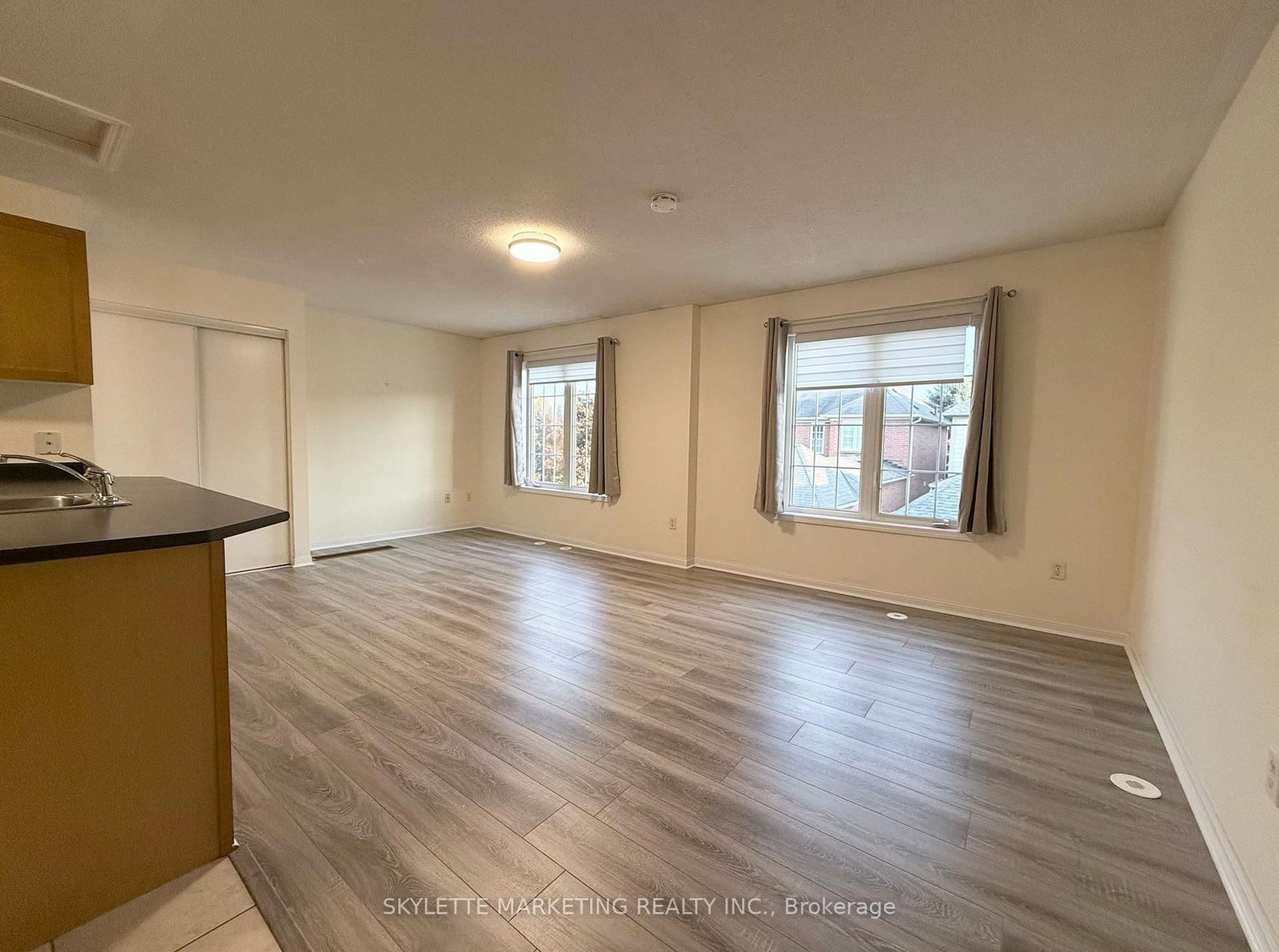 25 Rocking Horse Street, Unit Coach - Photo 3