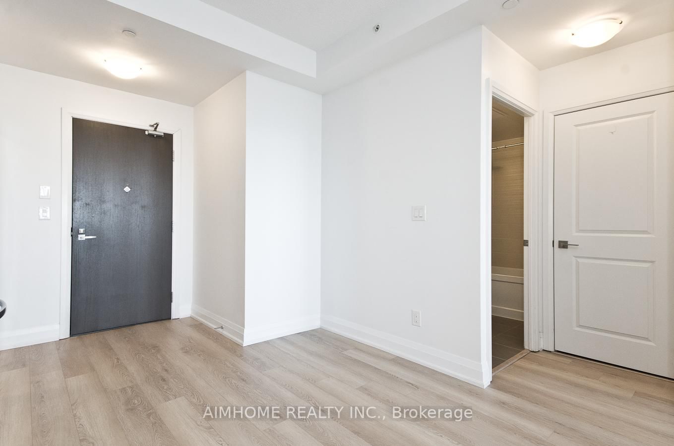 7171 Yonge Street, Unit 2310 - Photo 10