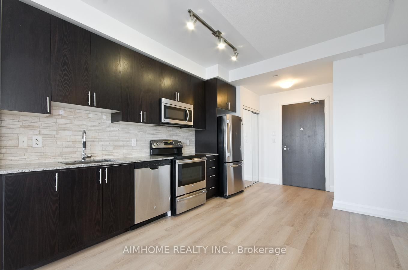 7171 Yonge Street, Unit 2310 - Photo 4