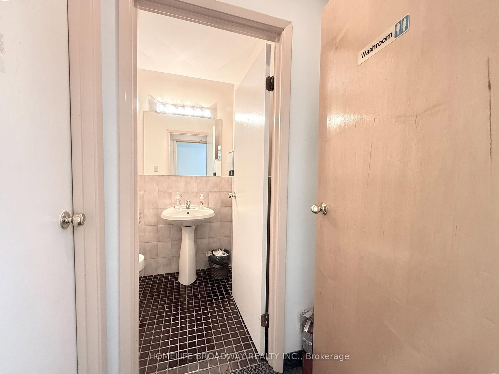 30 Wertheim Court, Unit 8 - Photo 25