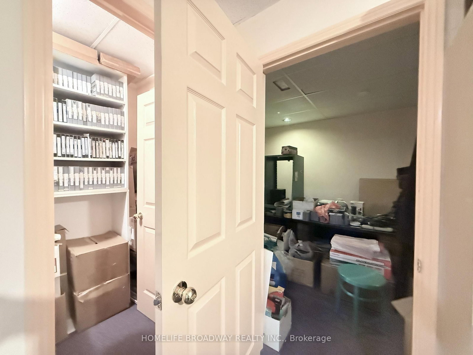 30 Wertheim Court, Unit 8 - Photo 29