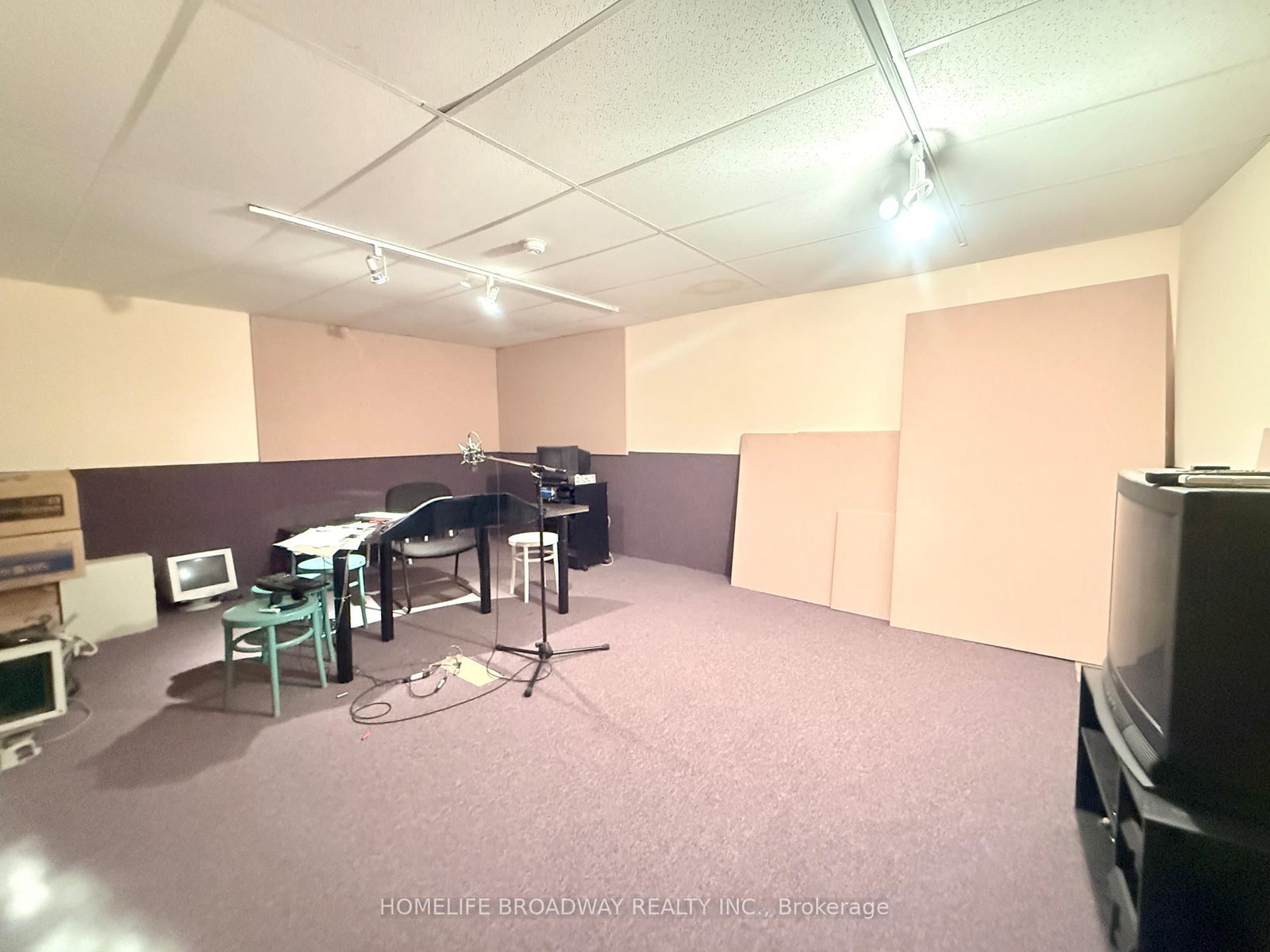 30 Wertheim Court, Unit 8 - Photo 33