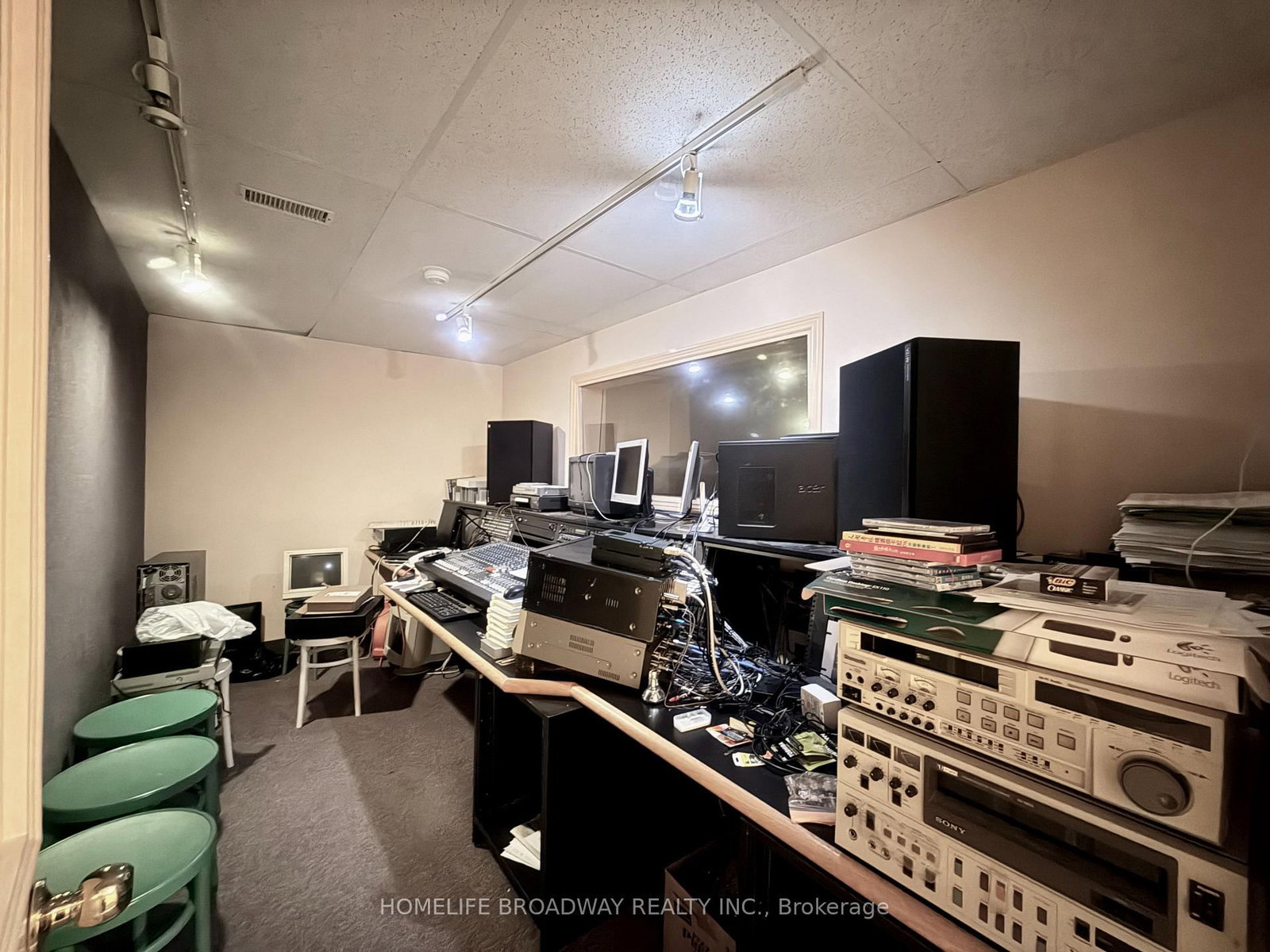 30 Wertheim Court, Unit 8 - Photo 34