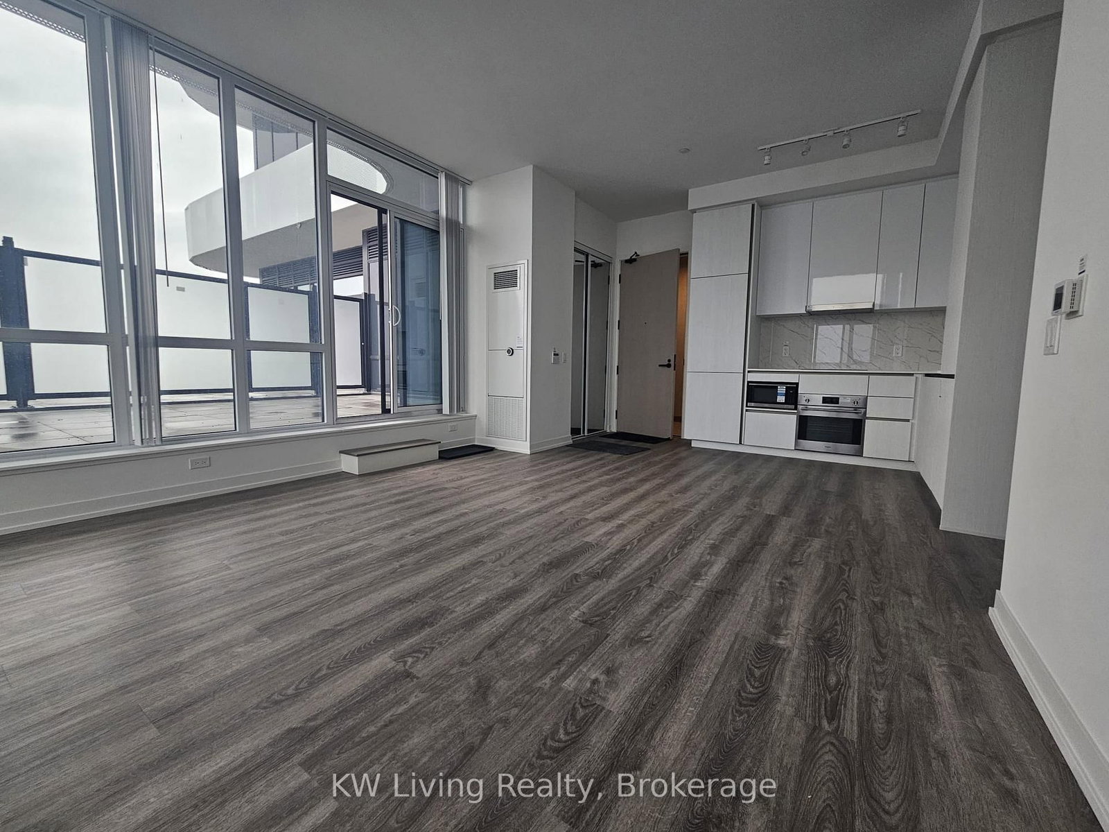8 Interchange Way, Unit Ph103 - Photo 2