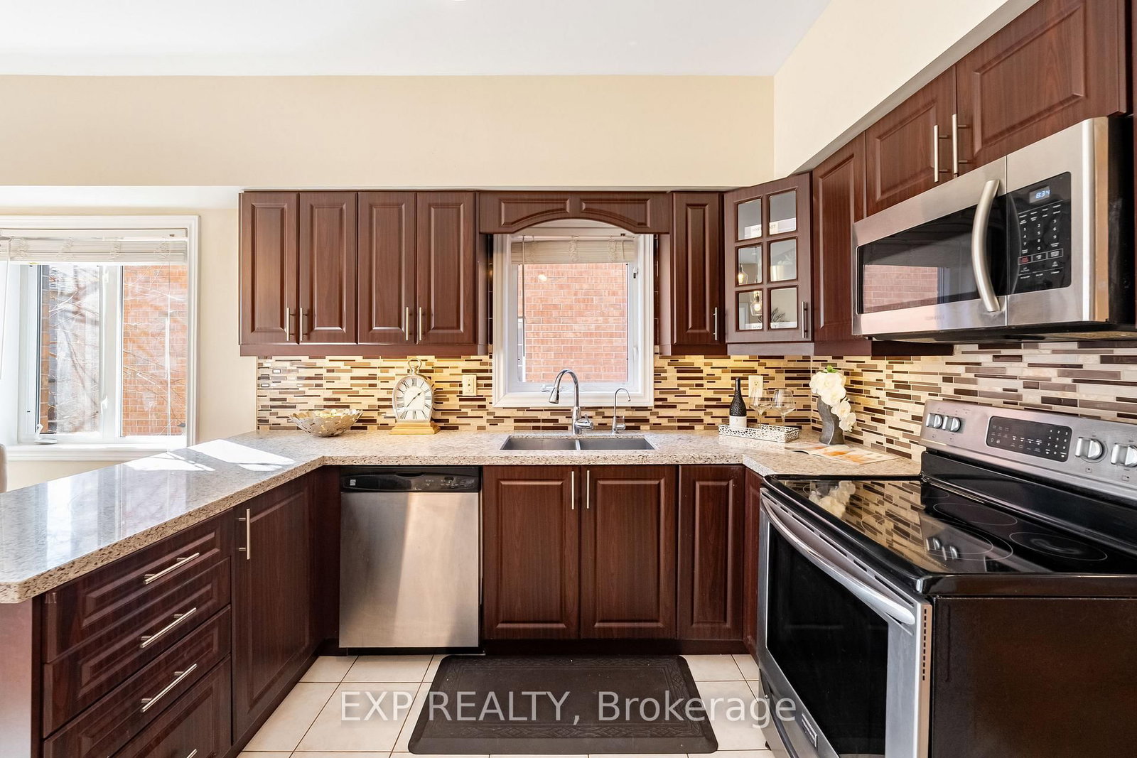 Detached House for sale at 73 Kimono Crescent, Richmond Hill, Ontario, L4S 2G1 - Rouge Woods - MLS: N13008422