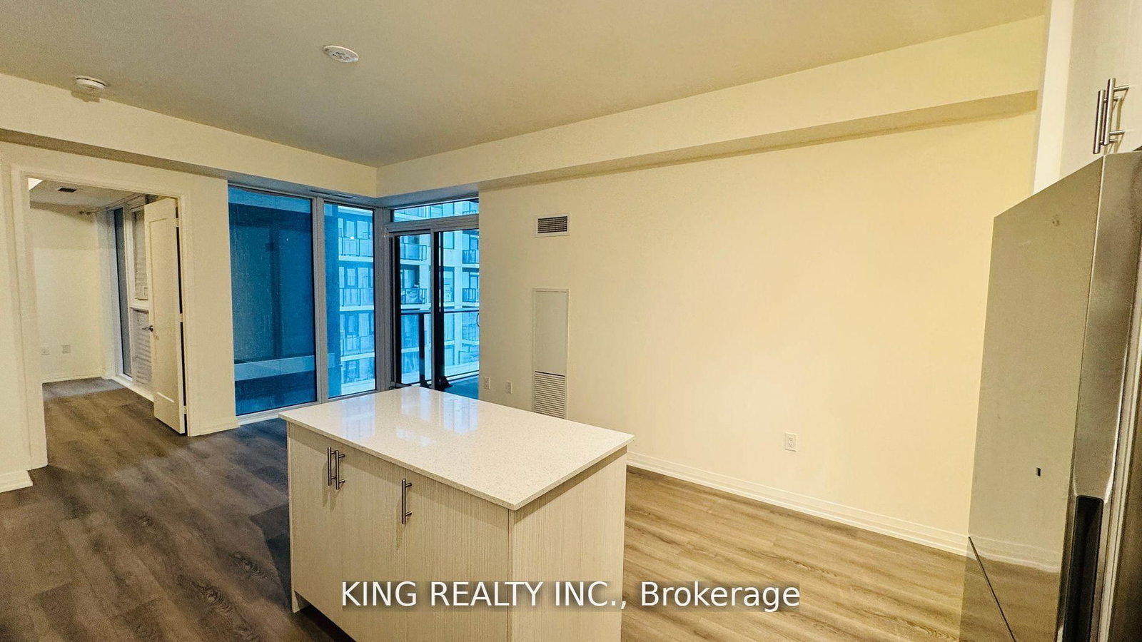 9000 Jane Street, Unit 420 - Photo 3