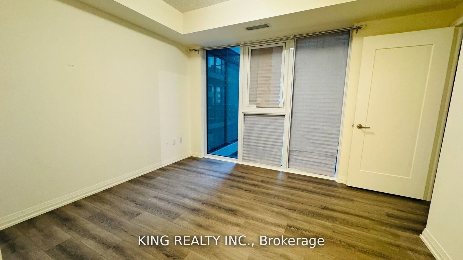 9000 Jane Street, Unit 420 - Photo 4