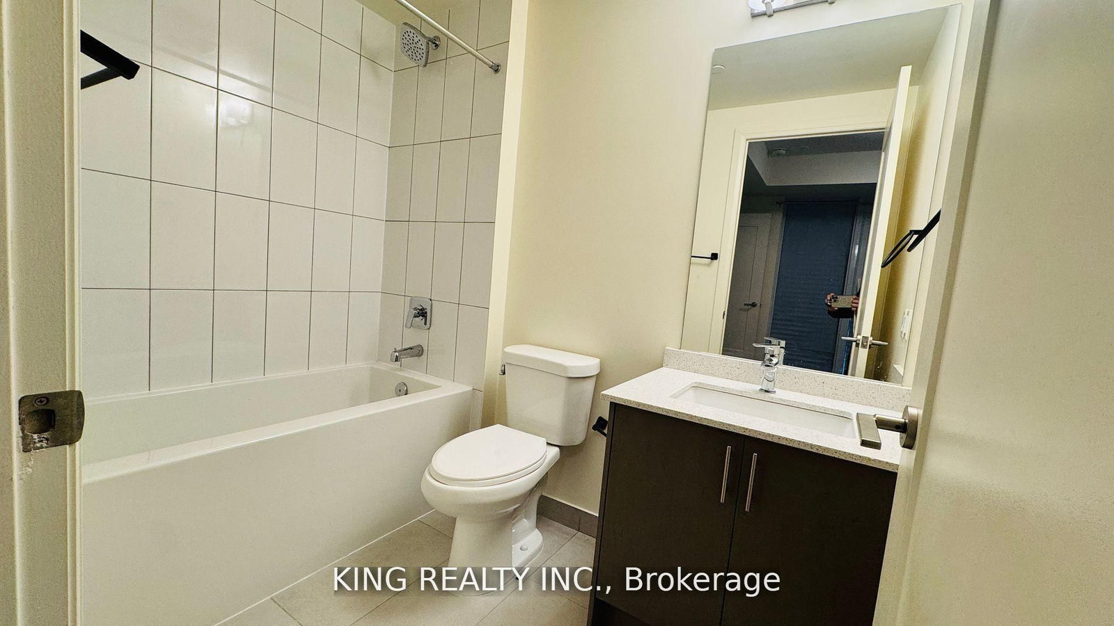 9000 Jane Street, Unit 420 - Photo 7