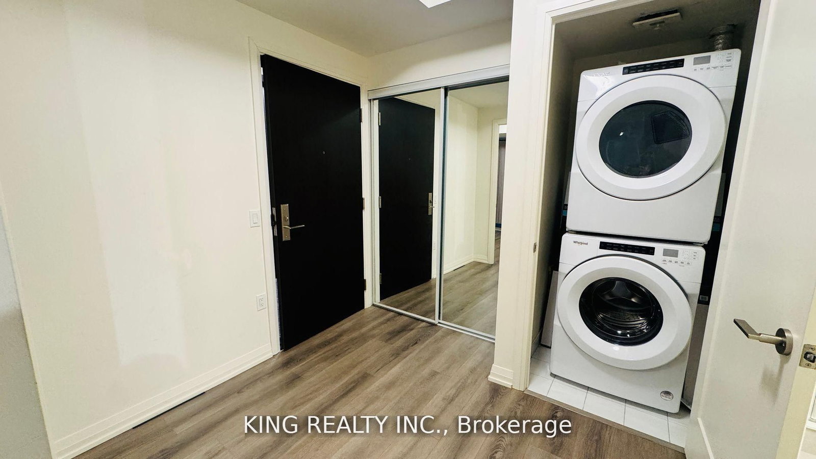 9000 Jane Street, Unit 420 - Photo 9