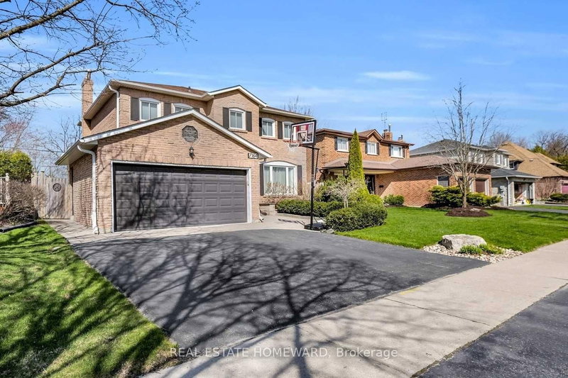 Master Bedroom - 784 Hill Gate, Newmarket, L3Y 6M2 | Image 2