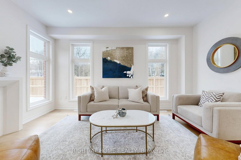 1 Big Canoe Dr, Georgina, L0E 1R0 | Image 3