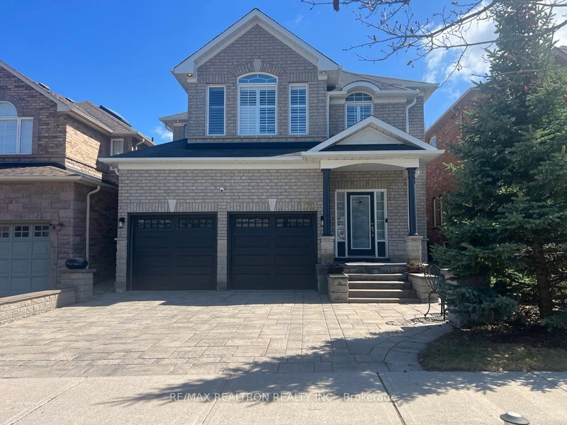 100 Colesbrook Rd, Richmond Hill, L4S 2G3 | Image 2