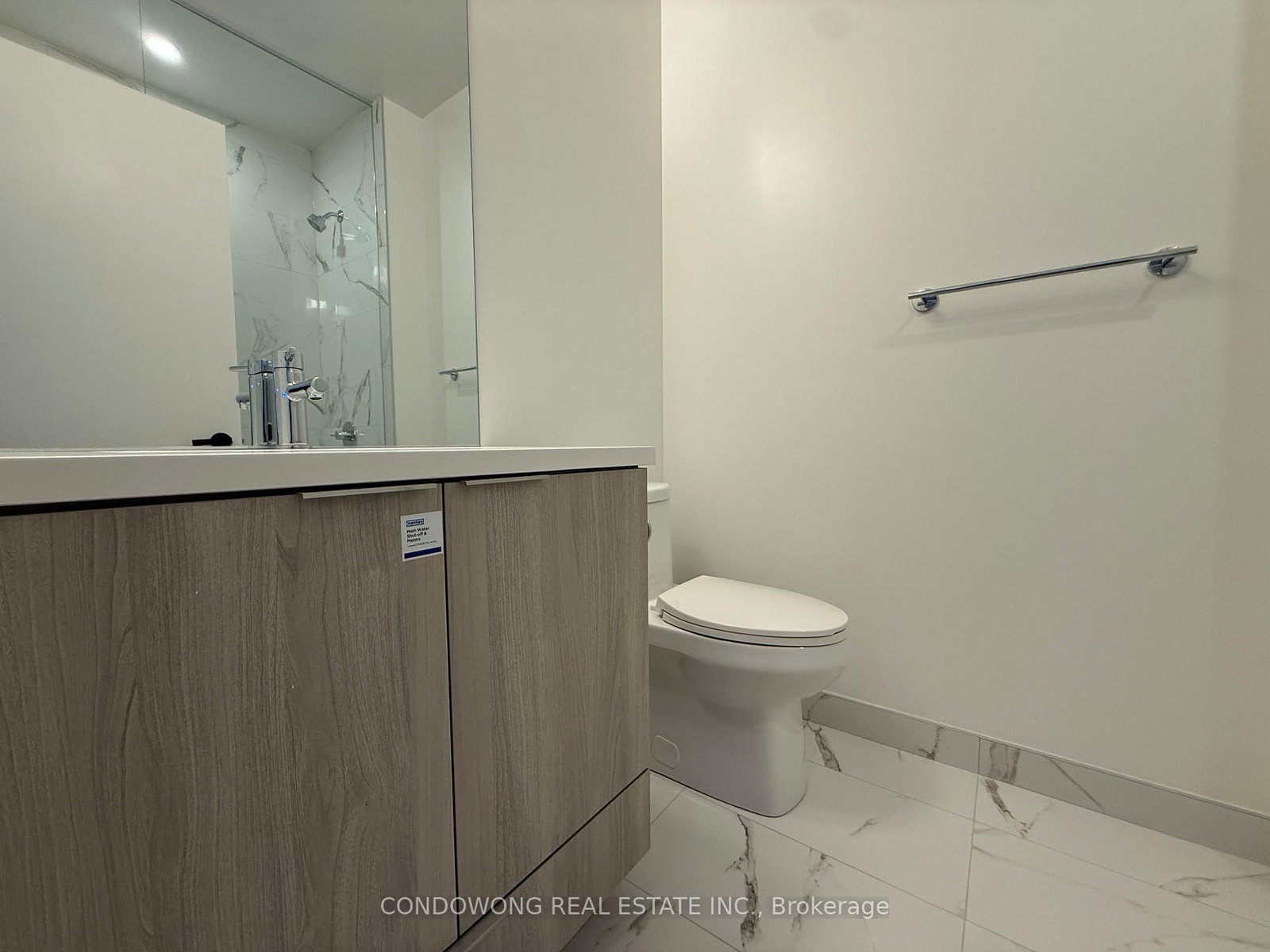 8 Interchange Way, Unit 6005 - Photo 4