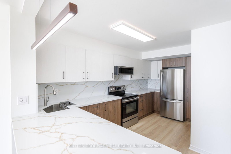 1206 - 120 Promenade Circ, Vaughan, L4J 7W9 | Image 2