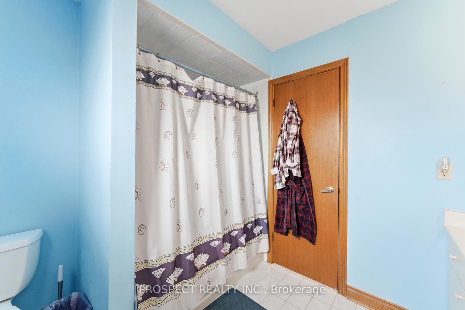 Detached House for sale at 8435 Martin Grove Road, Vaughan, Ontario, L4L 6G4 - West Woodbridge - MLS: N13009144