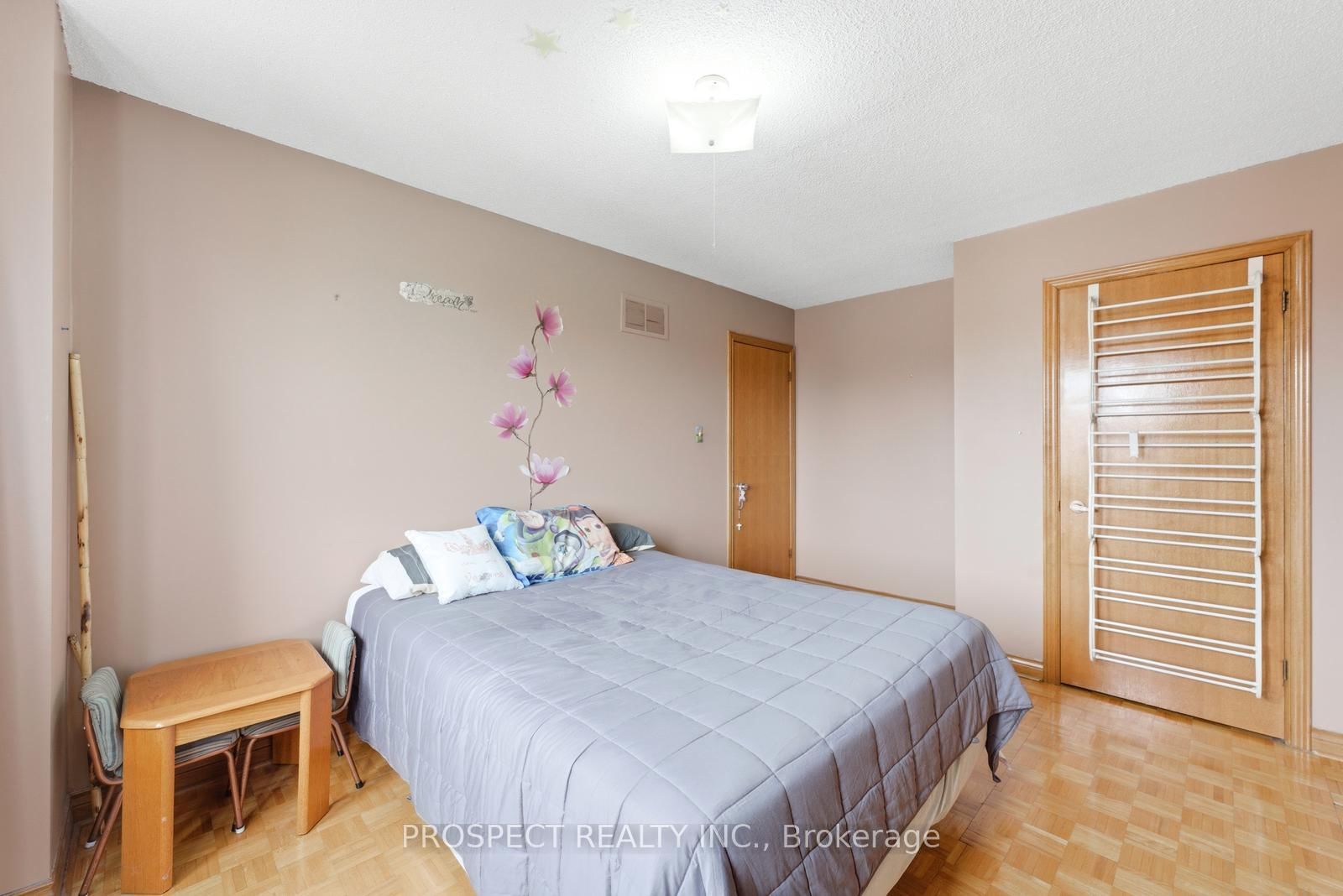 Detached House for sale at 8435 Martin Grove Road, Vaughan, Ontario, L4L 6G4 - West Woodbridge - MLS: N13009144