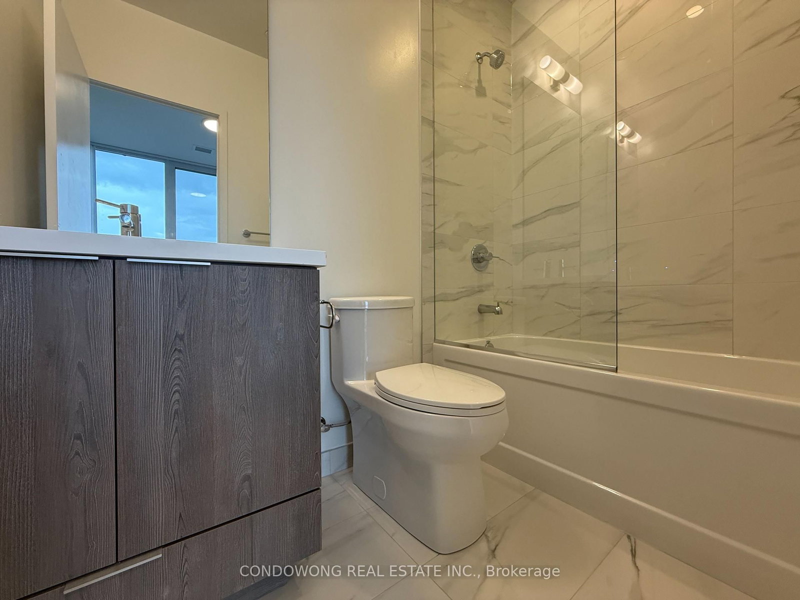 8 Interchange Way, Unit 6006 - Photo 6