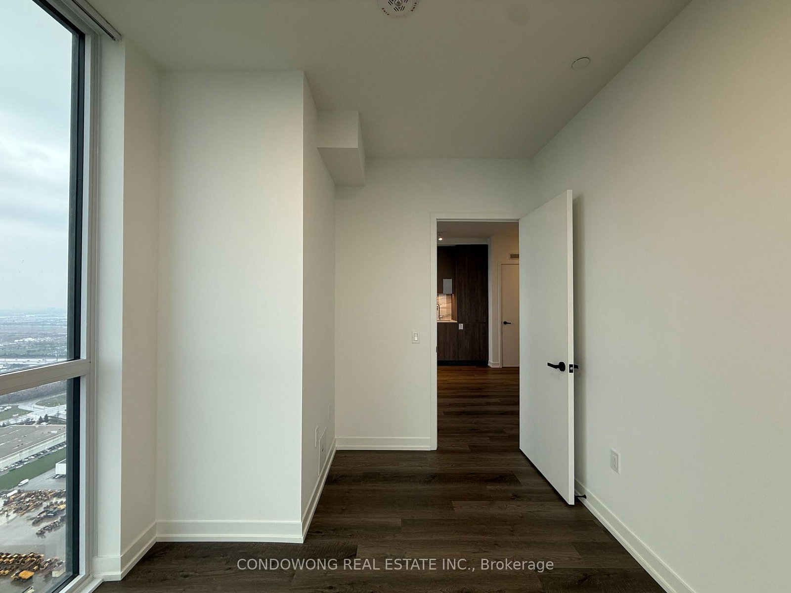 8 Interchange Way, Unit 6006 - Photo 8