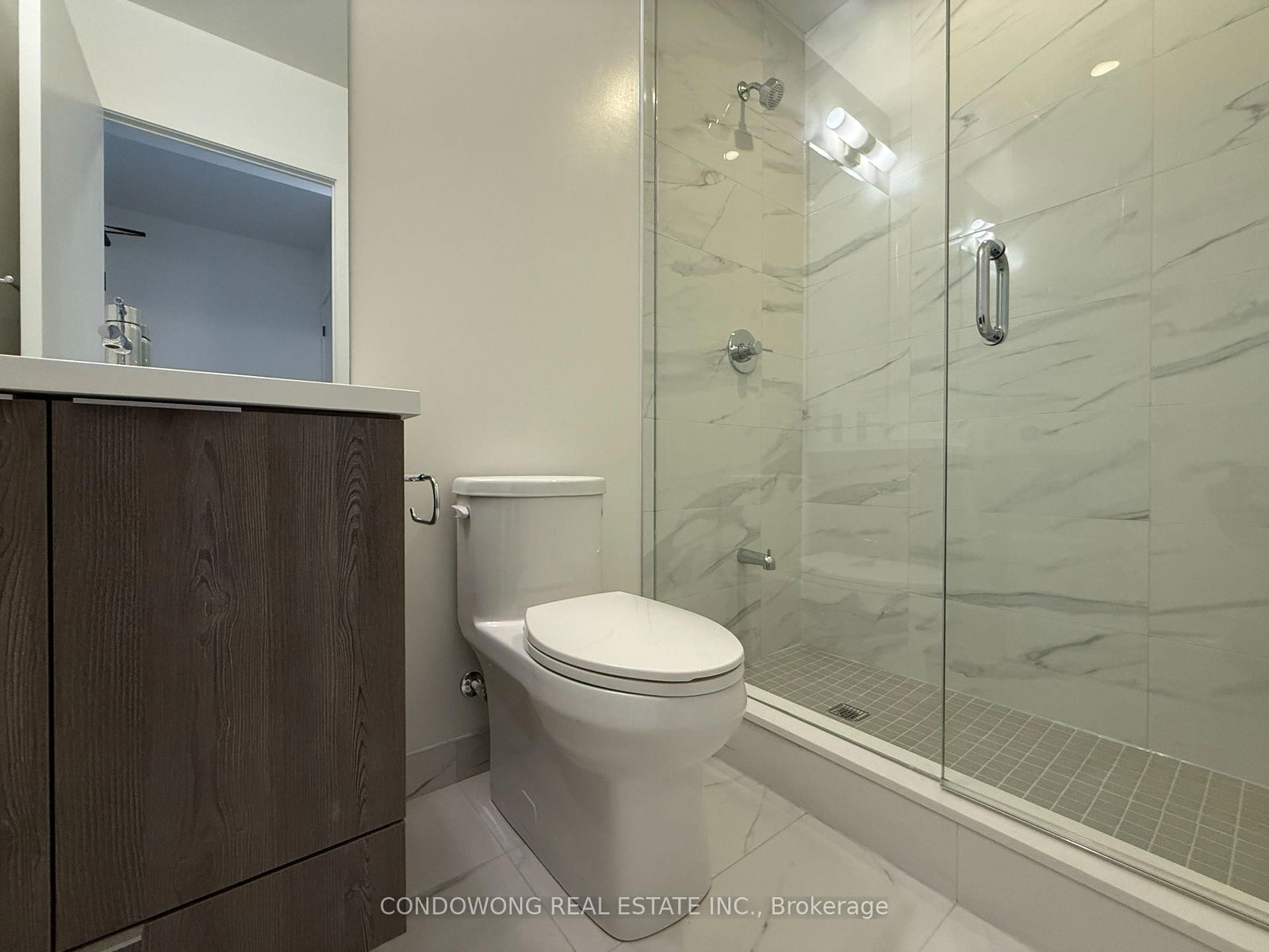 8 Interchange Way, Unit 6006 - Photo 9