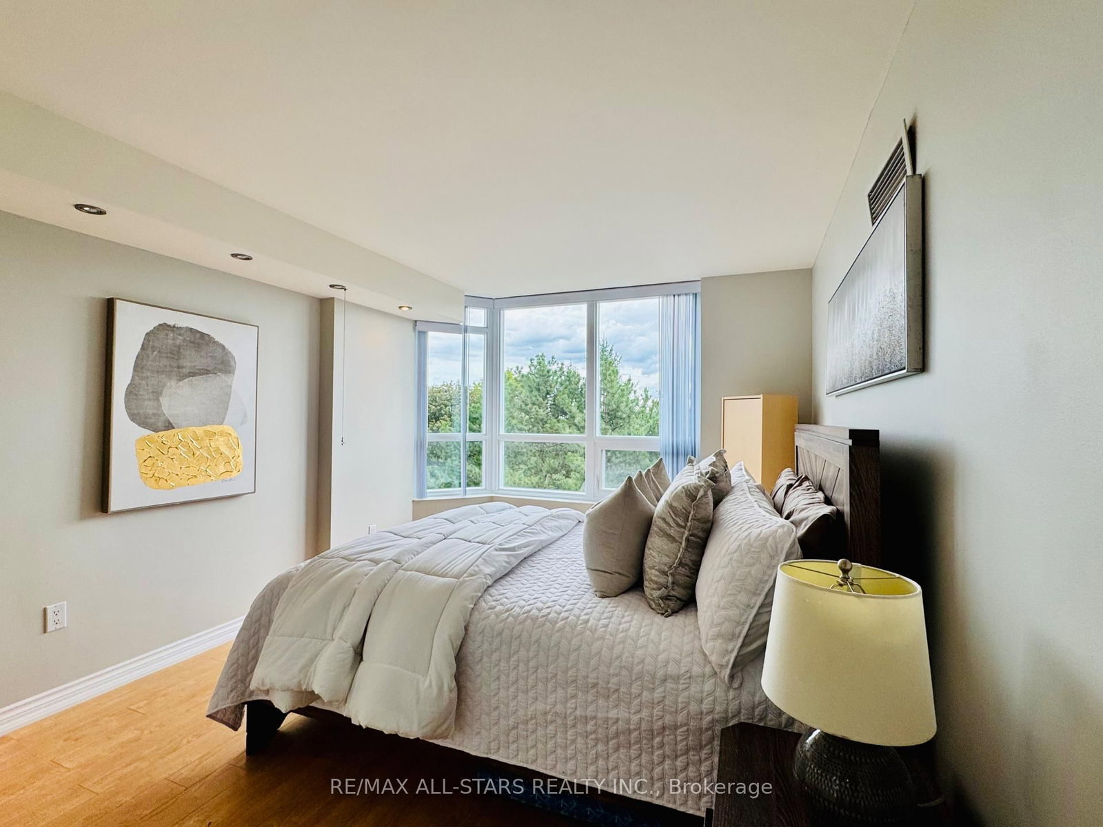 7601 Bathurst Street • #402 • Vaughan, ON photo 6