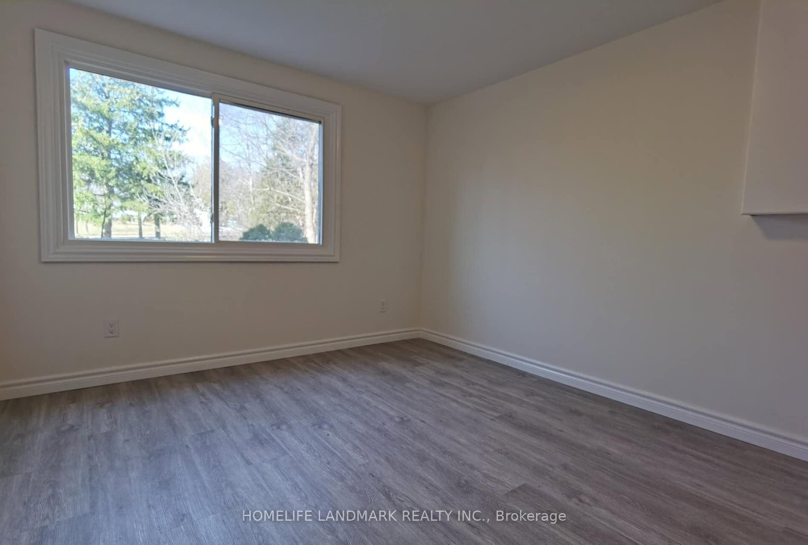 1052 Elgin Street, Unit Lower - Photo 4