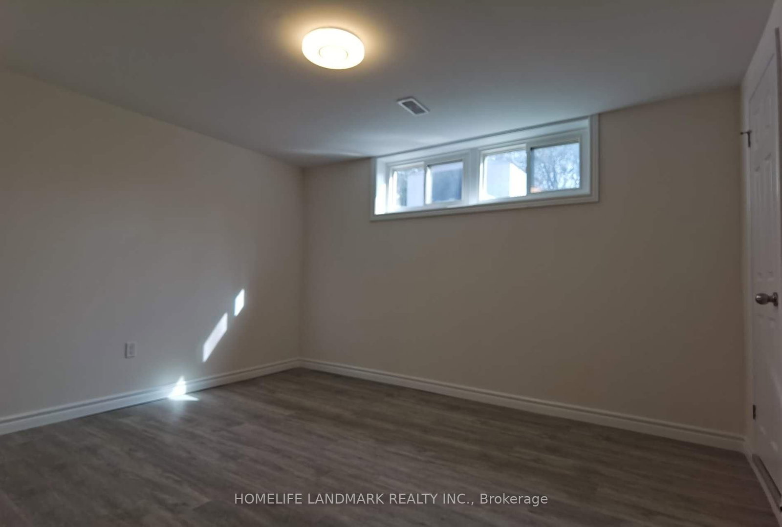 1052 Elgin Street, Unit Lower - Photo 5