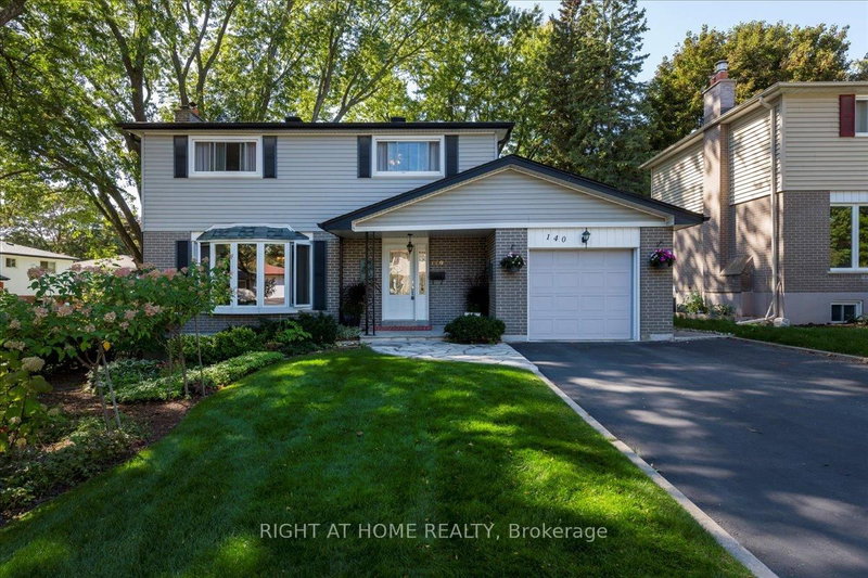 140 Orsi Dr, Newmarket, L3Y 3H6 | Image 2