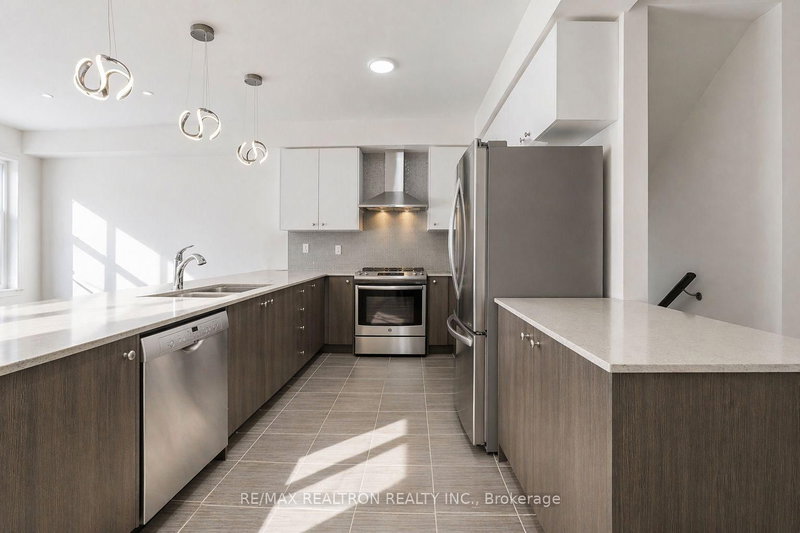 74 William Saville St E, Markham, L3R 1L3 | Image 3