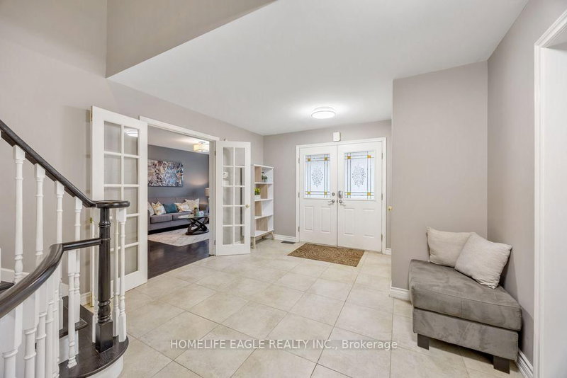 20286 Yonge St, East Gwillimbury, L9N 1B1 | Image 2
