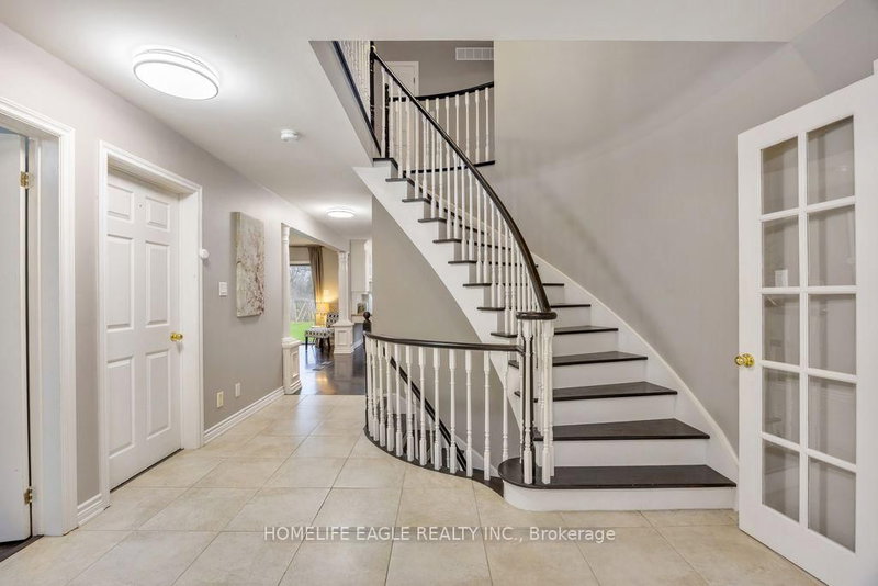 20286 Yonge St, East Gwillimbury, L9N 1B1 | Image 3