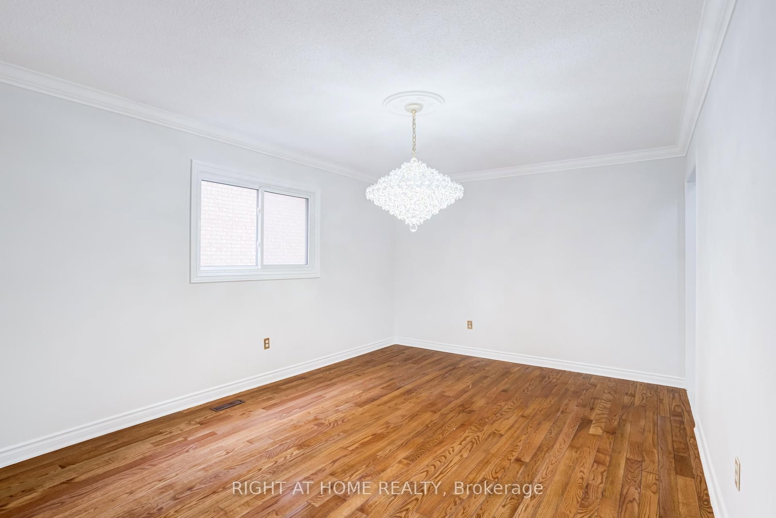 Detached House for sale at 46 Hewlett Crescent, Markham, Ontario, L3P 7J8 - Markville - MLS: N13009654