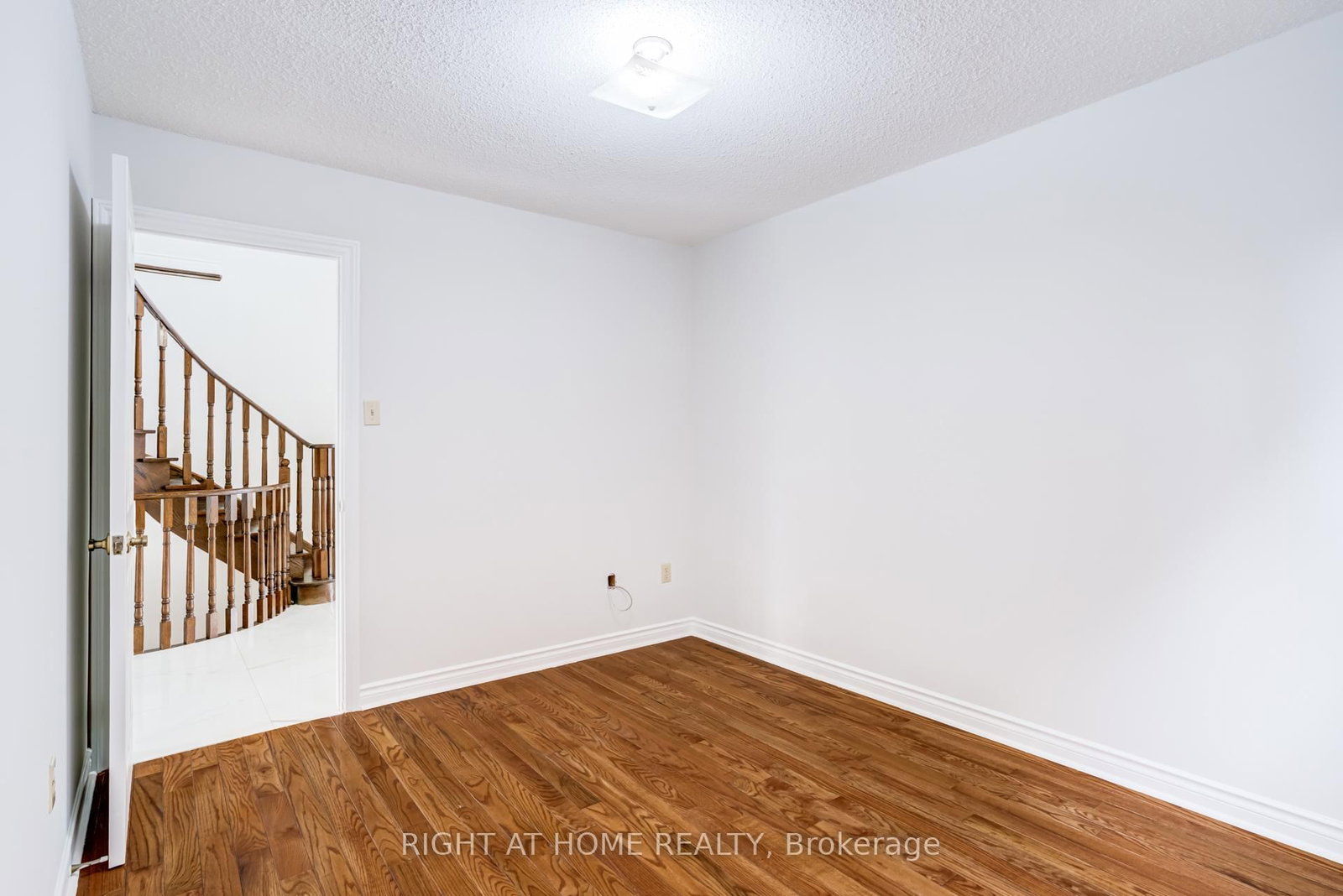 Detached House for sale at 46 Hewlett Crescent, Markham, Ontario, L3P 7J8 - Markville - MLS: N13009654