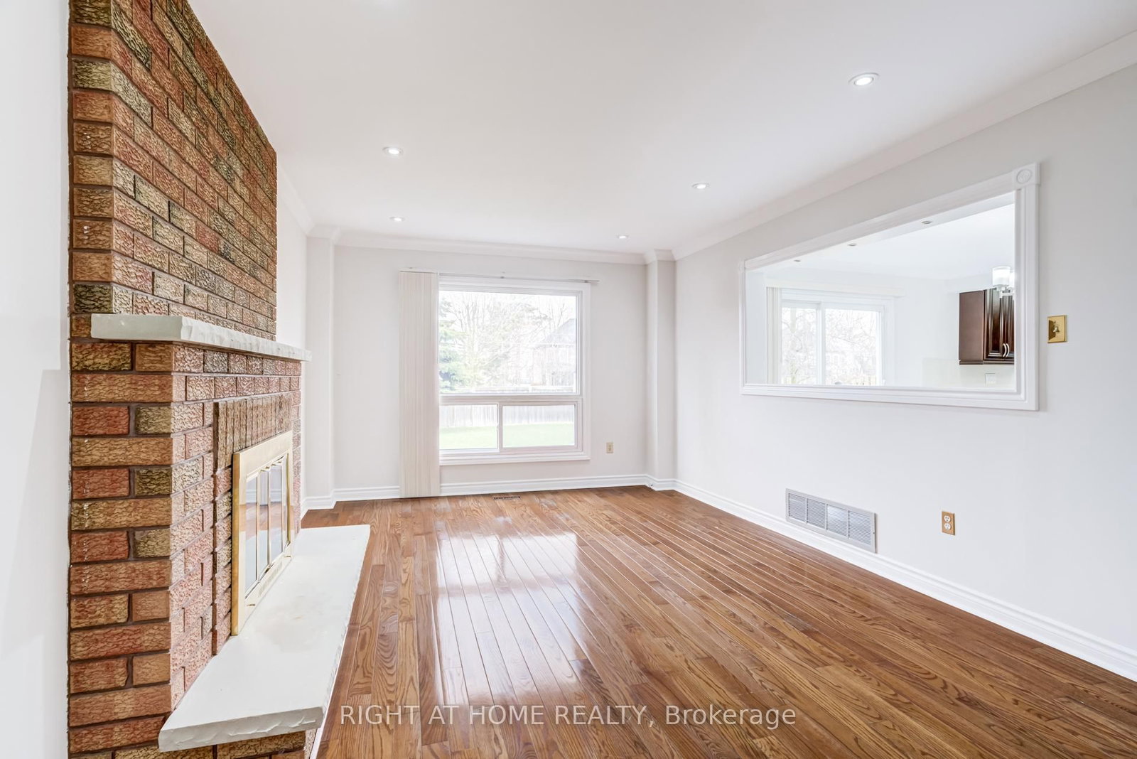 Detached House for sale at 46 Hewlett Crescent, Markham, Ontario, L3P 7J8 - Markville - MLS: N13009654