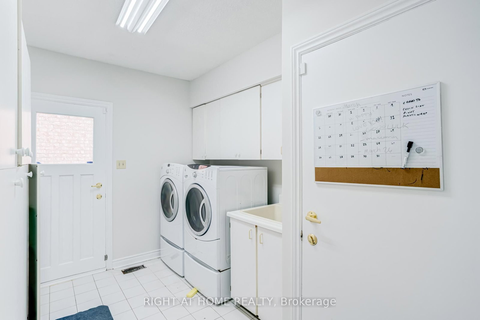 Detached House for sale at 46 Hewlett Crescent, Markham, Ontario, L3P 7J8 - Markville - MLS: N13009654