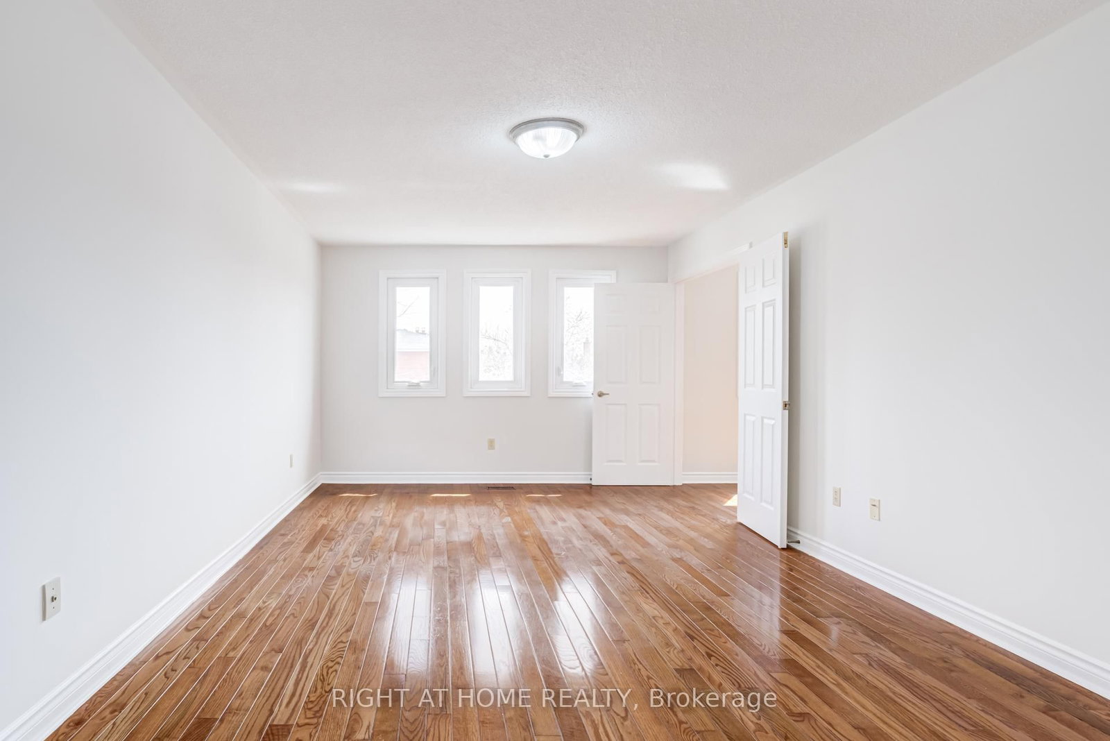 Detached House for sale at 46 Hewlett Crescent, Markham, Ontario, L3P 7J8 - Markville - MLS: N13009654