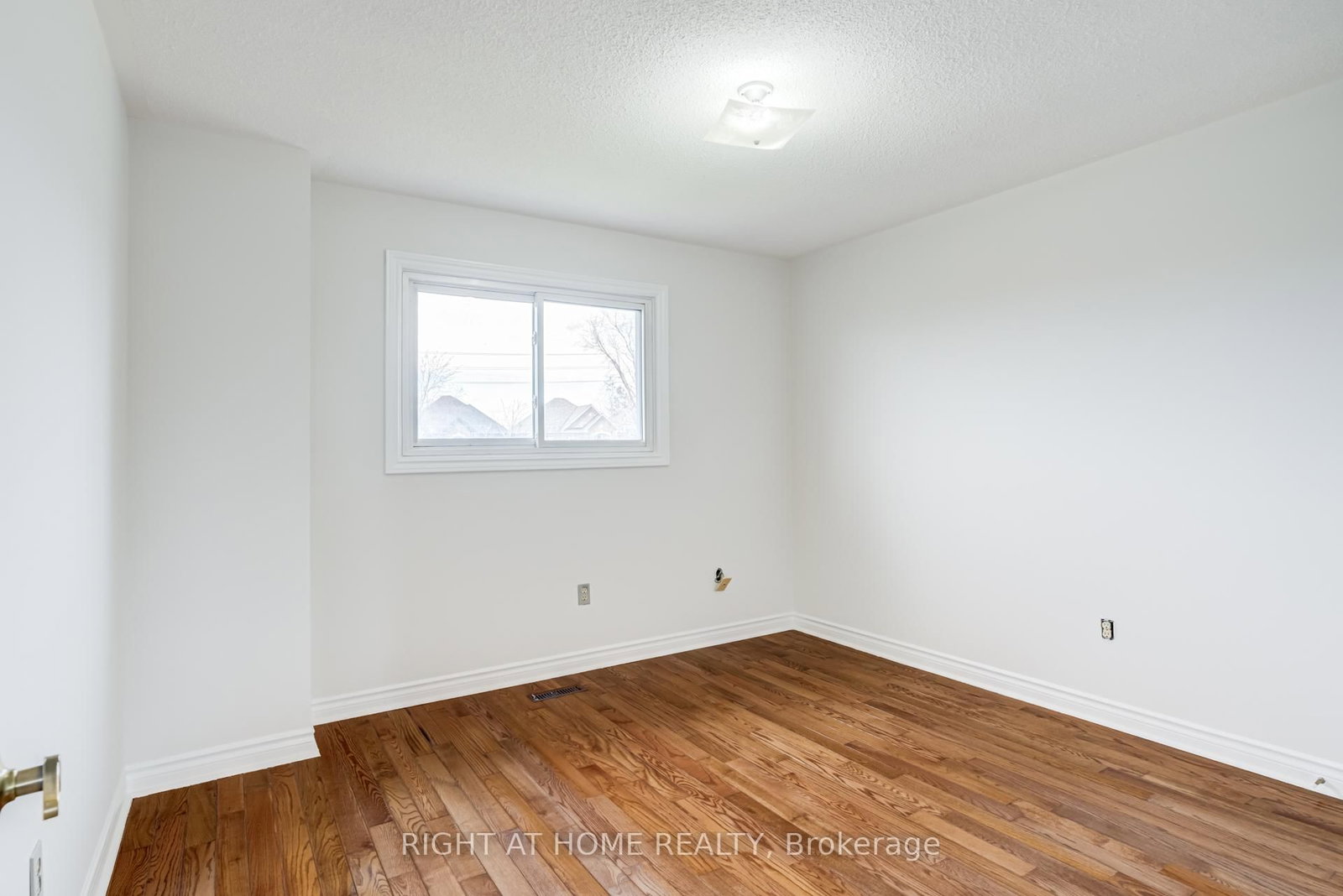 Detached House for sale at 46 Hewlett Crescent, Markham, Ontario, L3P 7J8 - Markville - MLS: N13009654